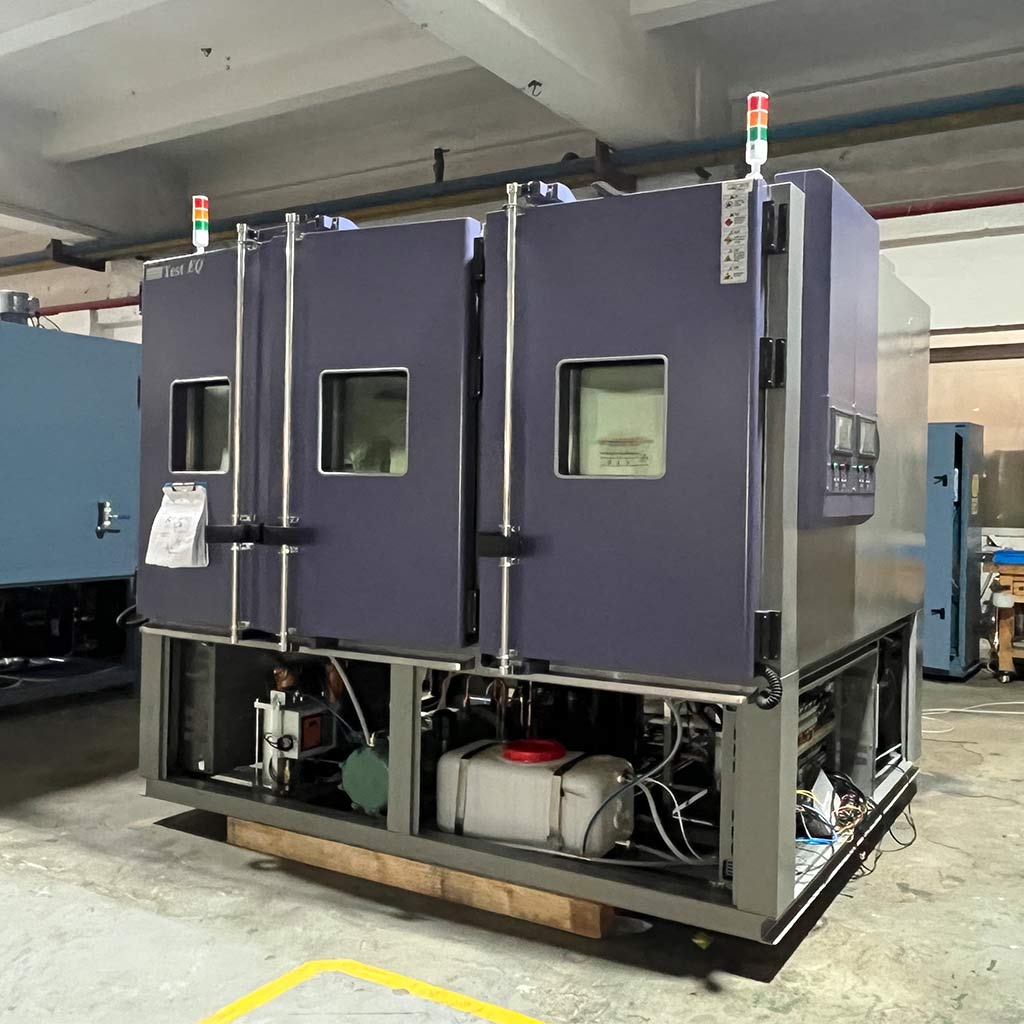 Anti-fog test chamber